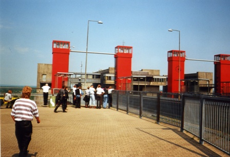 2006_01.jpg